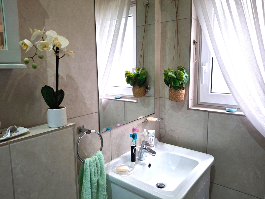 2 Bedroom Property for Sale in Fonteine Retirement Village Western Cape